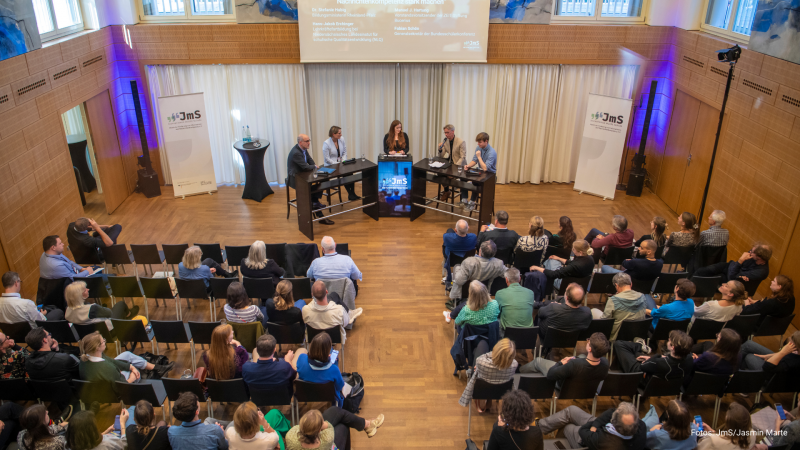 Podiumsdiskussion mit Publikum